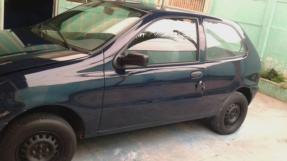 Hatch azul após o serviço de funilaria e pintura
